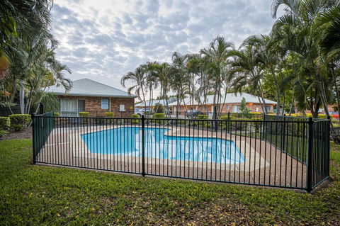 Emerald Maraboon Motor Inn - Hervey Bay Accommodation 11