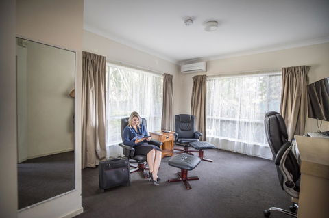 Emerald Maraboon Motor Inn - Hervey Bay Accommodation 44