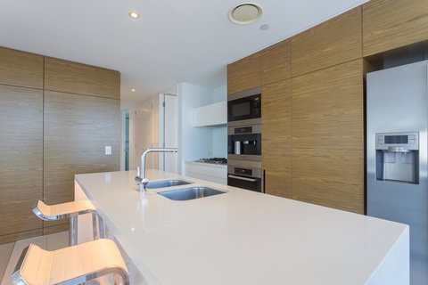 Oracle Resort Broadbeach - Gclr - Hervey Bay Accommodation 28