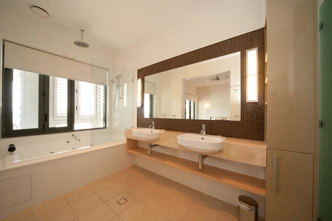 The Boathouse Apartments - Tourism Hervey Bay 16