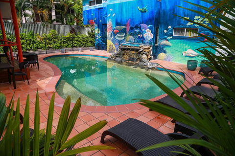 Port Douglas Motel - Hervey Bay Accommodation 0
