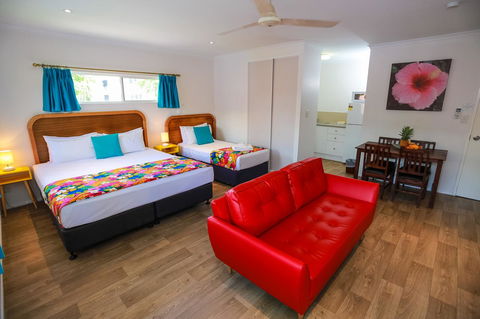 Port Douglas Motel - Hervey Bay Accommodation 2