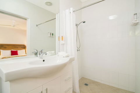 Port Douglas Motel - Hervey Bay Accommodation 39