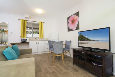 Port Douglas Motel - Hervey Bay Accommodation 43