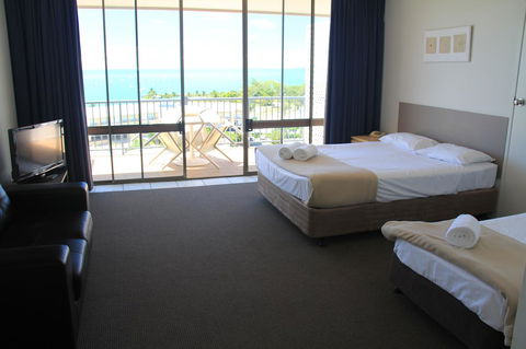 Ocean Views At Whitsunday Terraces Resort - Tourism Hervey Bay 11