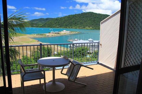 Ocean Views At Whitsunday Terraces Resort - Tourism Hervey Bay 5