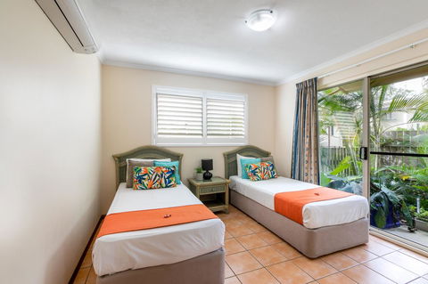 Sunlit Waters Studio Apartments - Hervey Bay Accommodation 37