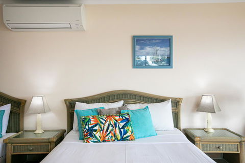 Sunlit Waters Studio Apartments - Hervey Bay Accommodation 34