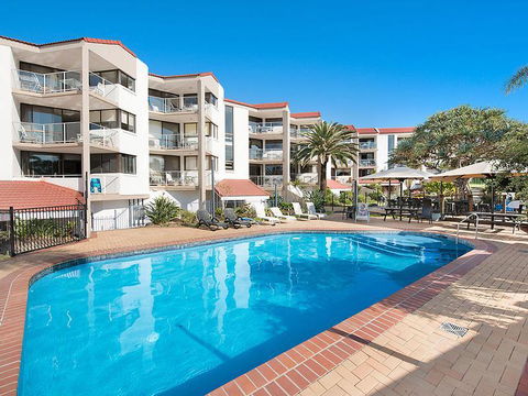 Casablanca Beachfront Apartments - Tourism Hervey Bay 0