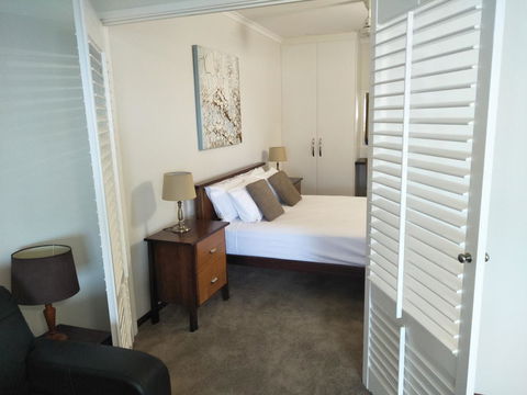 Airlie Seaview Apartments - Hervey Bay Accommodation 3