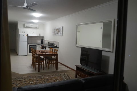 Airlie Seaview Apartments - Hervey Bay Accommodation 8