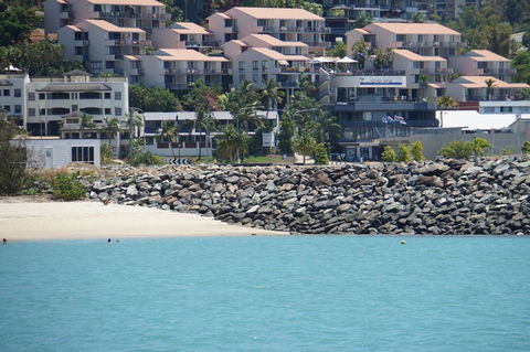 Airlie Seaview Apartments - Hervey Bay Accommodation 1