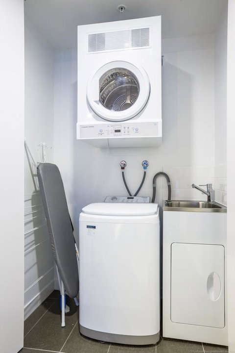 Boardwalk Burleigh Beach - Official - Hervey Bay Accommodation 31