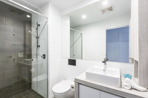 Boardwalk Burleigh Beach - Official - Hervey Bay Accommodation 33