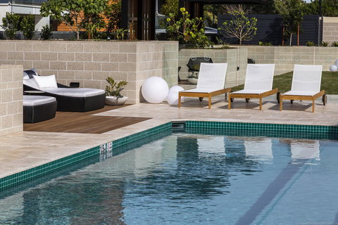 Boardwalk Burleigh Beach - Official - Hervey Bay Accommodation 35