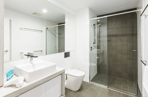 Boardwalk Burleigh Beach - Official - Hervey Bay Accommodation 39