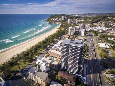 Boardwalk Burleigh Beach - Official - Hervey Bay Accommodation 30
