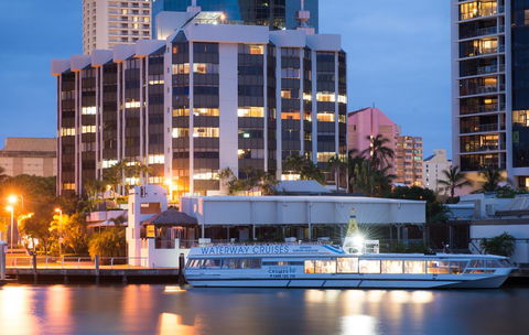 Tiki Hotel Apartments Surfers Paradise - Tourism Hervey Bay 8