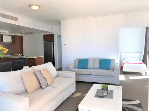 Beach Stay - Ocean & Riverview Resort Chevron Renaissance Central Surfers Paradise - Hervey Bay Accommodation 19