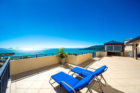 Pinnacles - Hervey Bay Accommodation 2