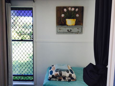 XYL Pets Friendly Seaside Boutique Guesthouse - Hervey Bay Accommodation 7