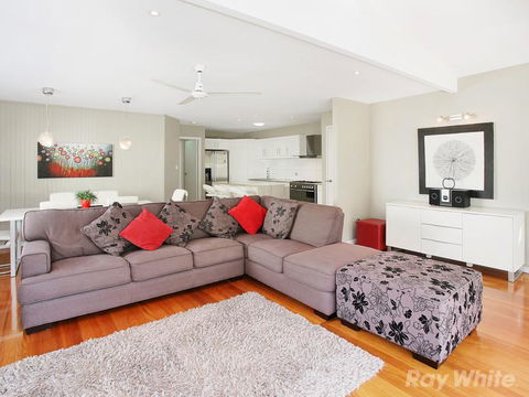 Beach House On Tradewinds Avenue - Hervey Bay Accommodation 3
