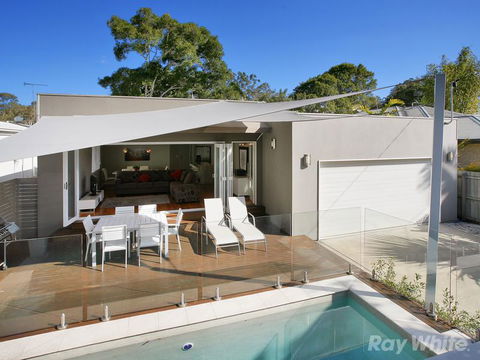 Beach House On Tradewinds Avenue - Hervey Bay Accommodation 1
