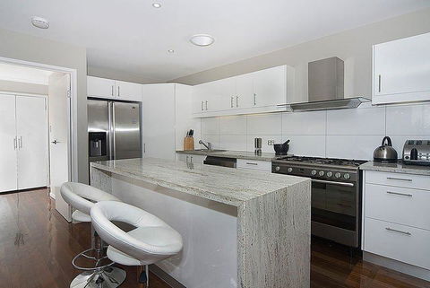 Beach House On Tradewinds Avenue - Hervey Bay Accommodation 4