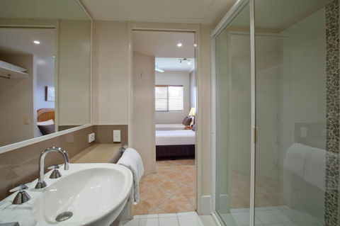 Coral Sands Beachfront Resort - Tourism Hervey Bay 24