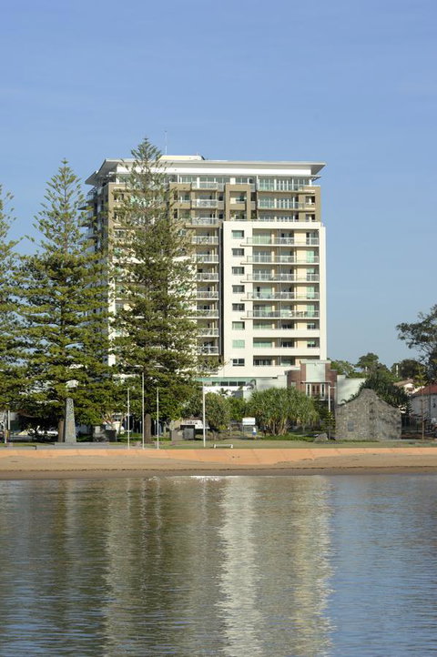 Proximity Waterfront Apartments - Hervey Bay Accommodation 24