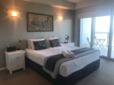 Proximity Waterfront Apartments - Hervey Bay Accommodation 9