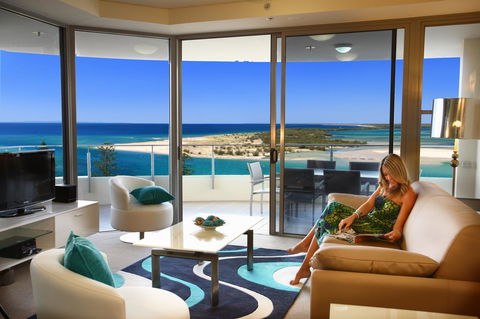 Monaco Caloundra - Hervey Bay Accommodation 32