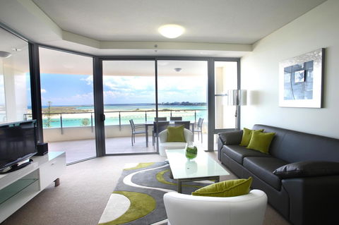 Monaco Caloundra - Hervey Bay Accommodation 38