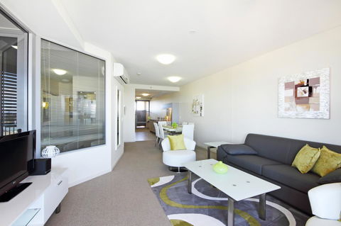 Monaco Caloundra - Hervey Bay Accommodation 29