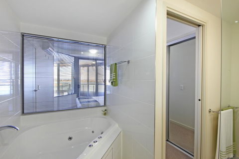 Monaco Caloundra - Hervey Bay Accommodation 27