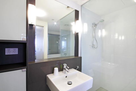 Monaco Caloundra - Hervey Bay Accommodation 24