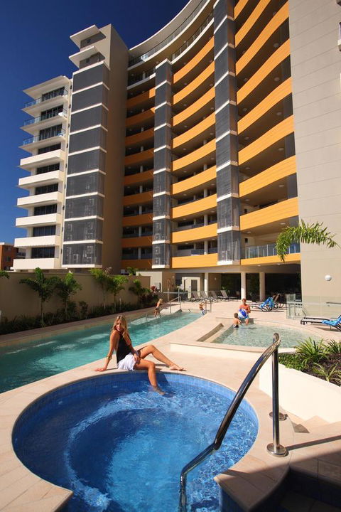Monaco Caloundra - Hervey Bay Accommodation 2