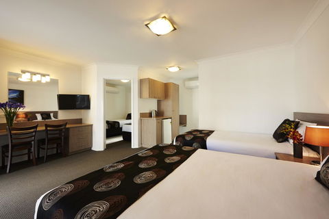 Takalvan Motel - Tourism Hervey Bay 2