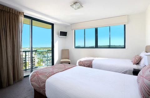 Peninsular Beachfront Resort - Hervey Bay Accommodation 5