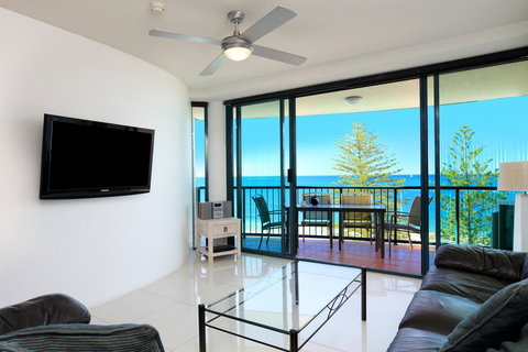 Peninsular Beachfront Resort - Hervey Bay Accommodation 2