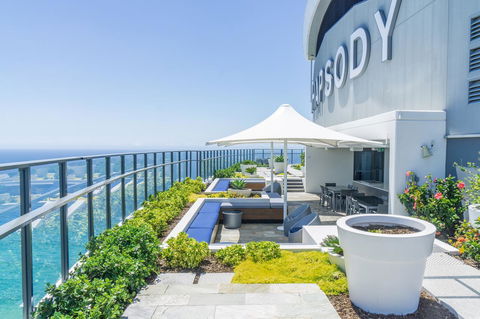 Rhapsody Resort - Official - Tourism Hervey Bay 0