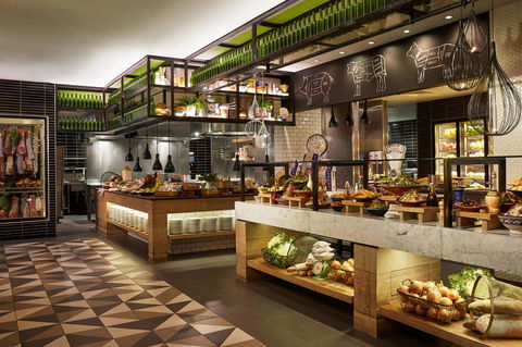 QT Gold Coast - Hervey Bay Accommodation 11