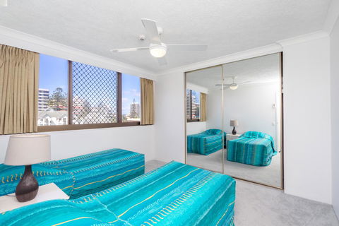 Columbia Beachfront Apartments On Rainbow Bay - Hervey Bay Accommodation 11