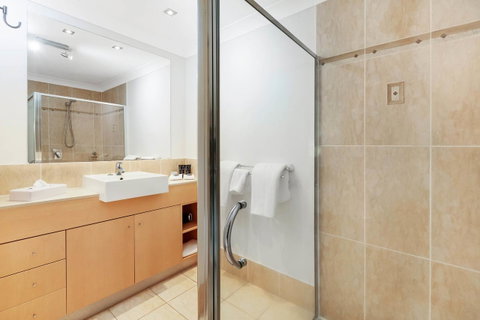 Mantra Aqueous On Port - Hervey Bay Accommodation 11