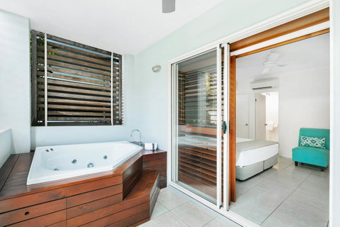 Mantra Aqueous On Port - Hervey Bay Accommodation 9