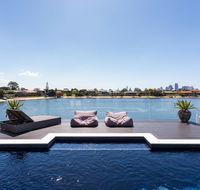 Rumrunner Resort - Tourism Hervey Bay
