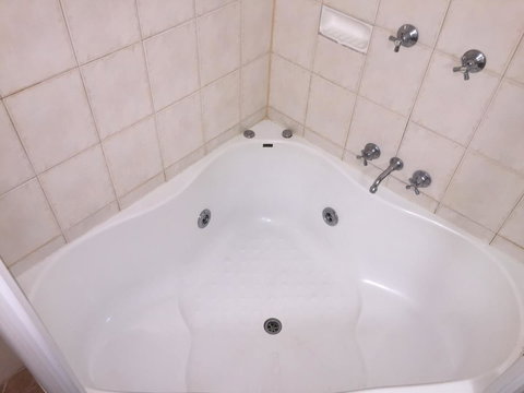 Country Gardens Motor Inn - Hervey Bay Accommodation 6