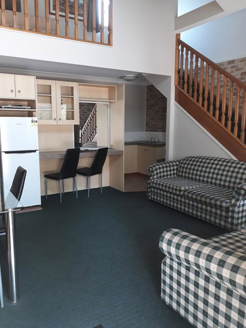 Country Gardens Motor Inn - Hervey Bay Accommodation 2