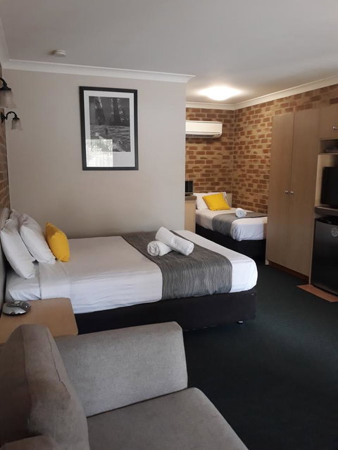Country Gardens Motor Inn - Hervey Bay Accommodation 3
