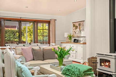 Frangipani House - Tourism Hervey Bay 8